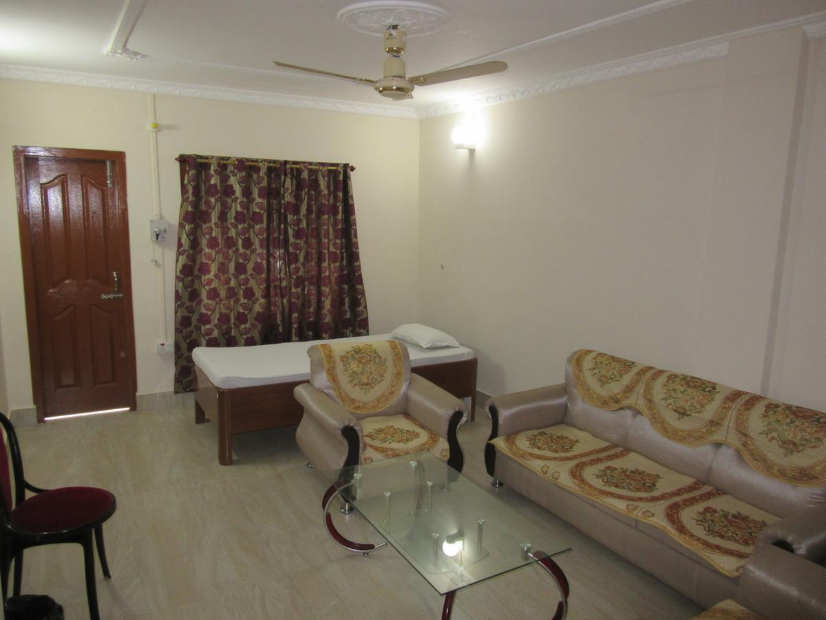 Hotel Druk Bhalukpung エクステリア 写真
